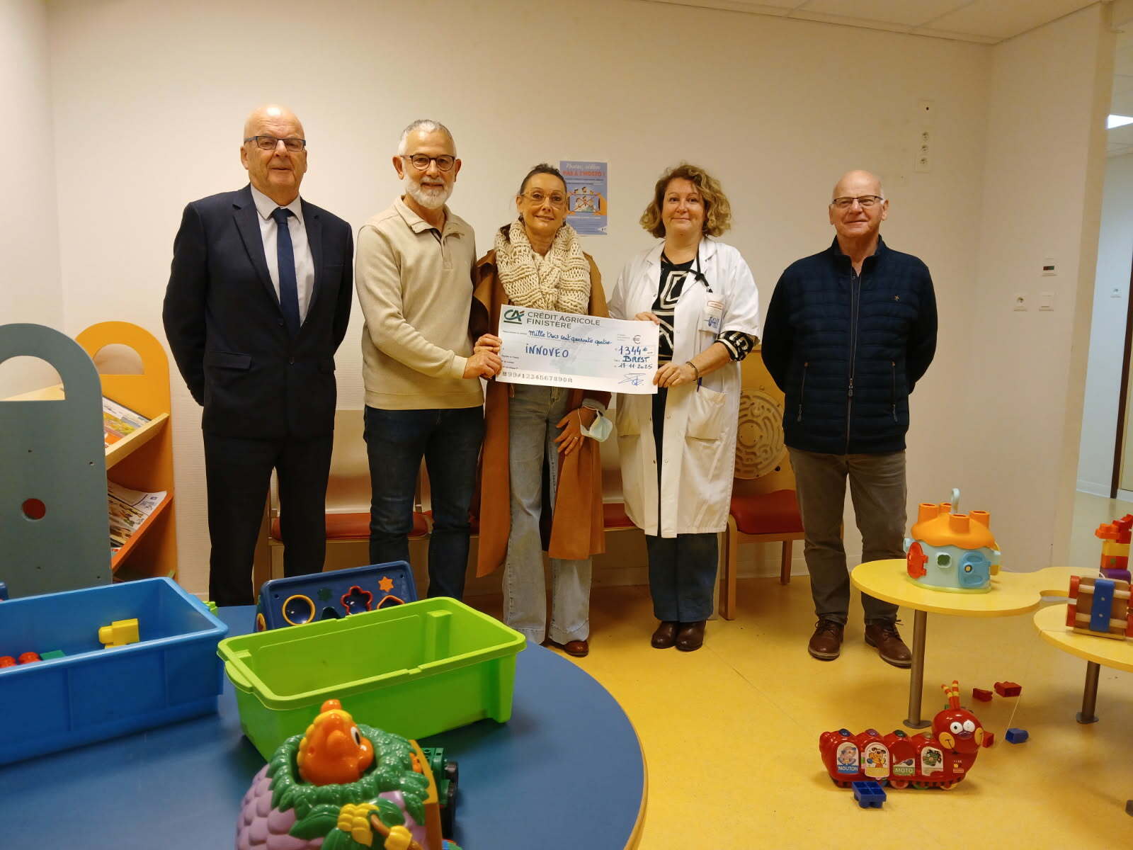 Une chaîne de solidarité en action : le KBMC remet 1 344 € à l'Unité Médico-chirurgicale Pédiatrique du CHU